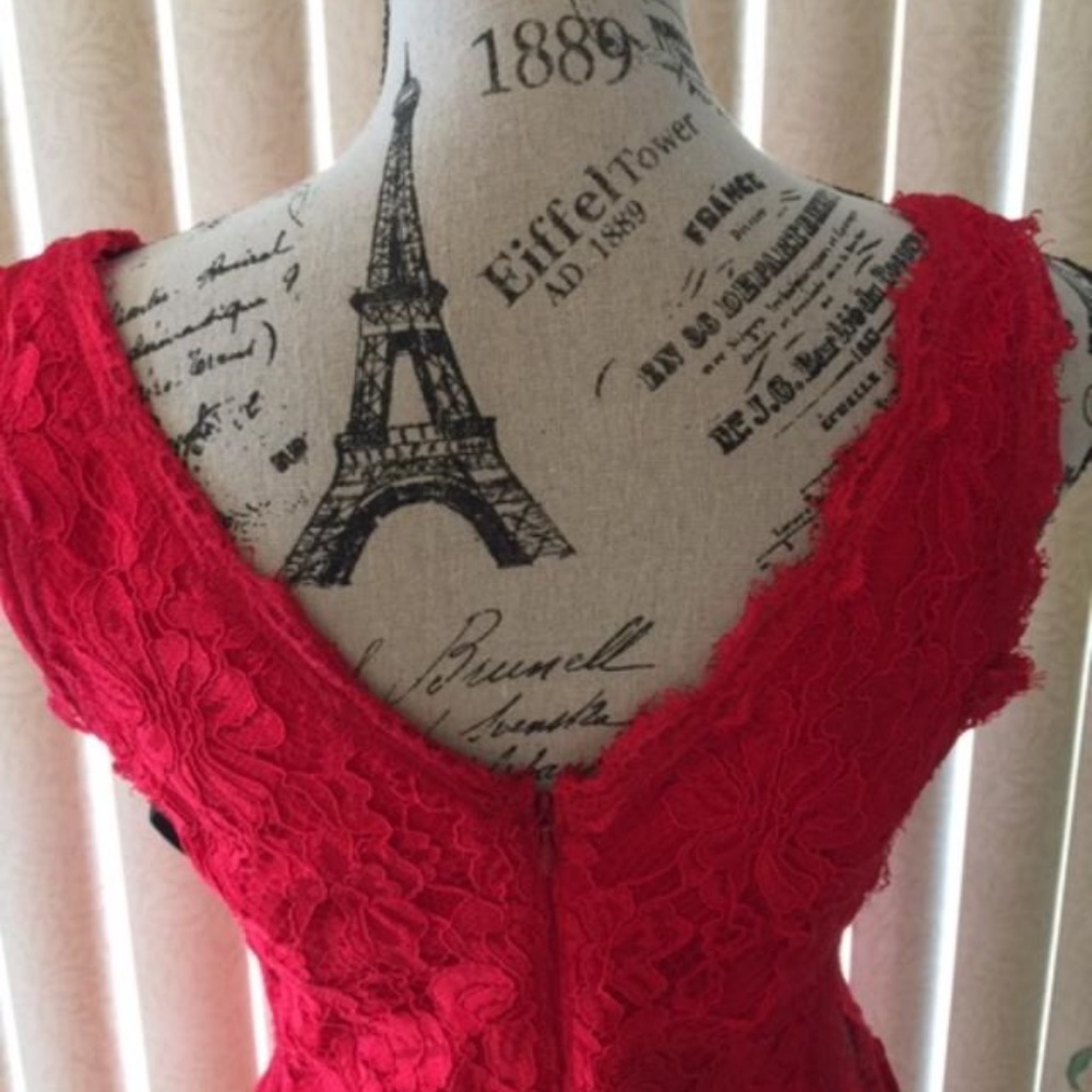 XSCAPE RED LACE SEXY SIDE PARTY DRESS SIZE 10 - Picture 7 of 7
